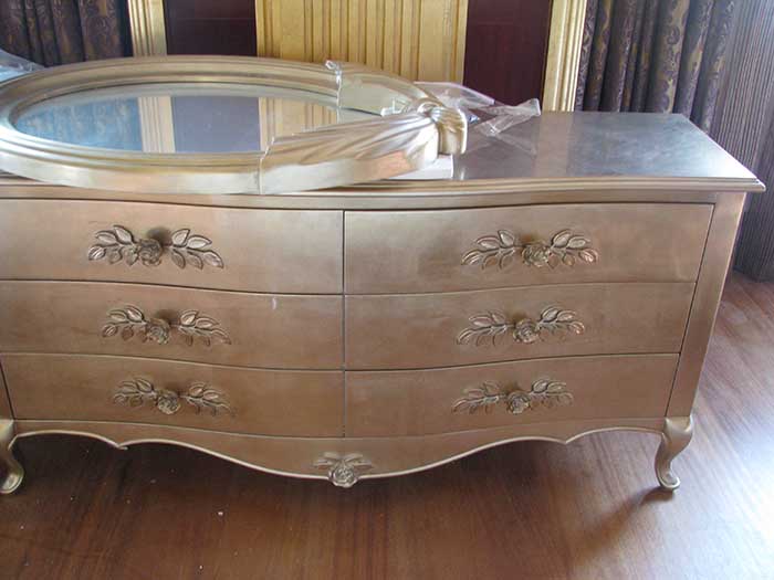 信任是最大的托付！红旗村家装金箔工程及艺术漆施工进场